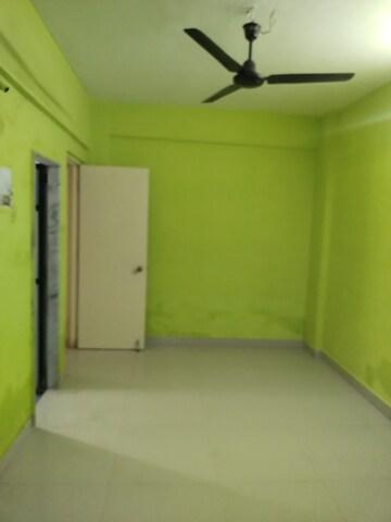 Room in 2 BHK Apartment at Kurla East – for Rent