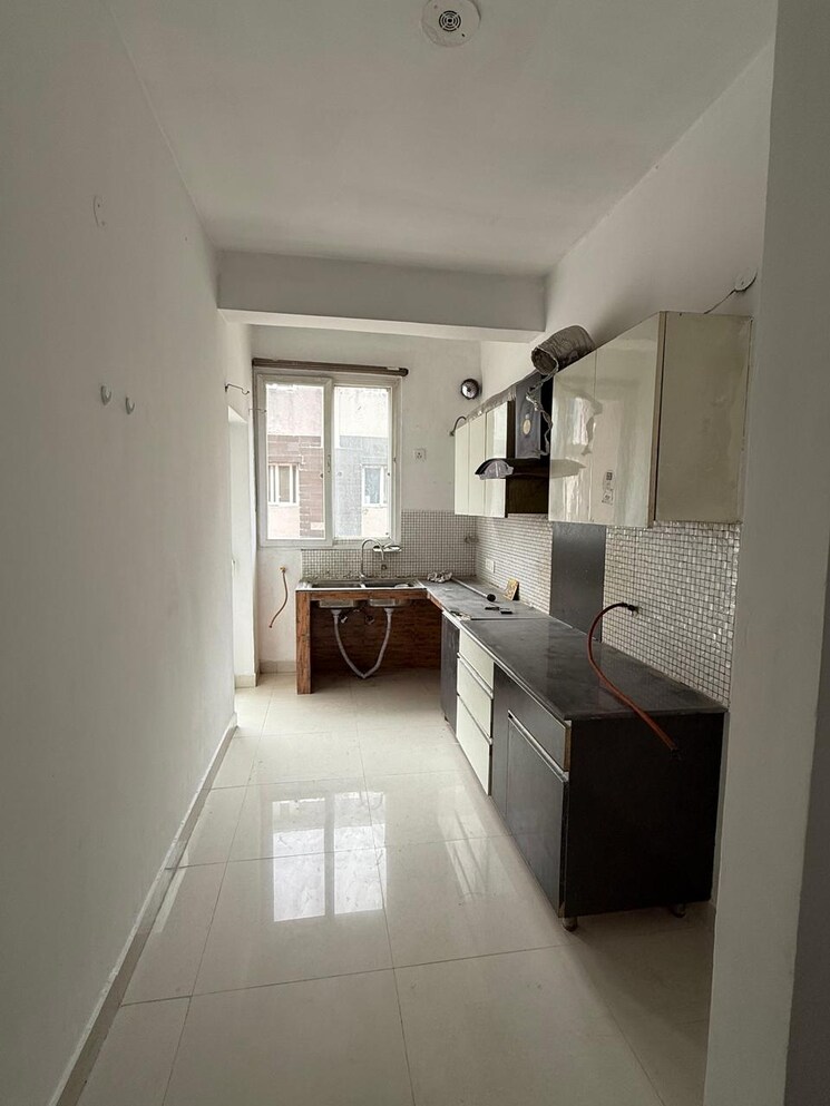 Kitchen, dhakoli 3 Bedroom 117 Sq.Yd. Apartment In Dhakoli Zirakpur 9014396