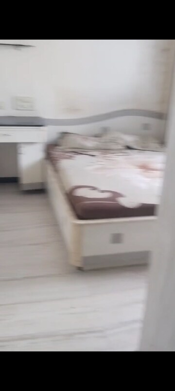 Furnished Amenities in 1 BHK Apartment at Kurla West – for Rent