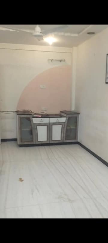 Room in 1 BHK Apartment at Kurla West – for Rent