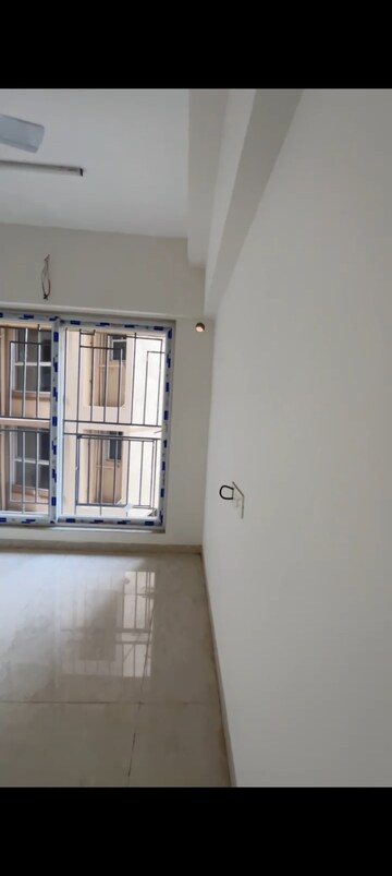 Room in 2 BHK Apartment at Alag Aum Laxminarayan, Ghatkopar East – for Rent