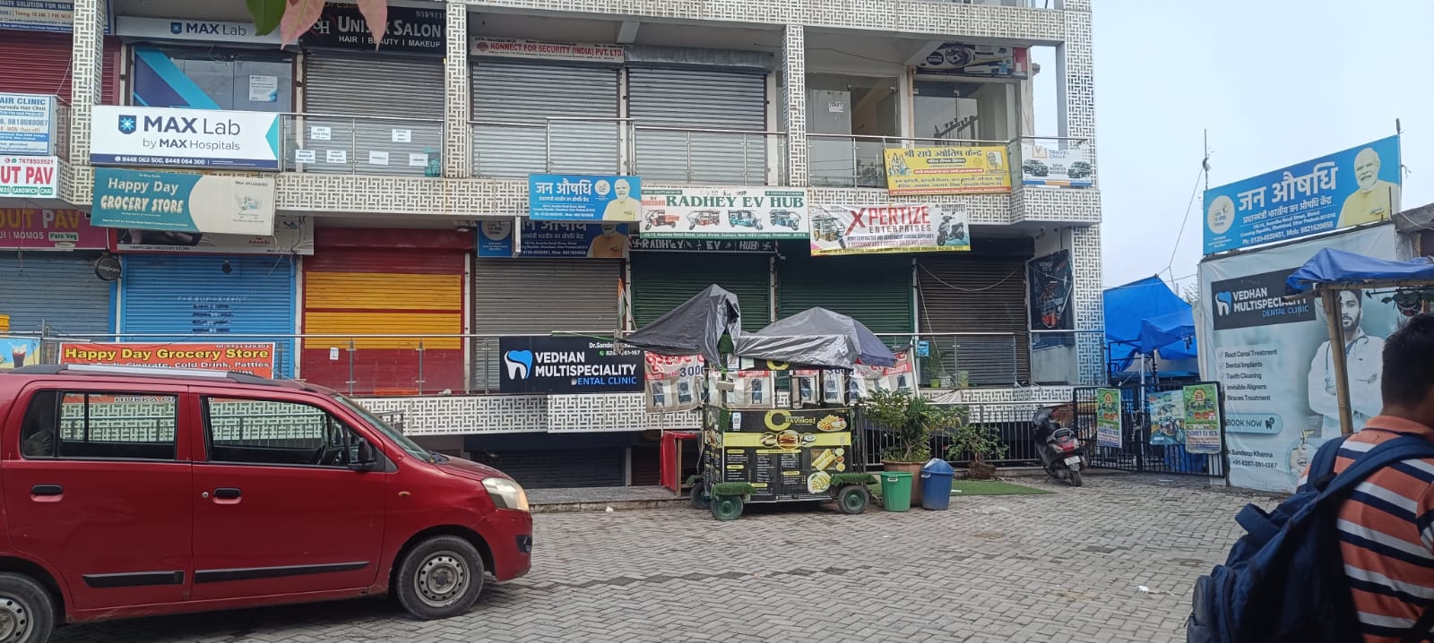 Retail Shop For Sale in Crossing Republic