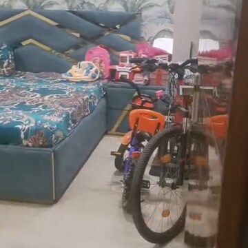 Parking in 4 BHK Builder Floor at Rohini Sector 23 – for Sale