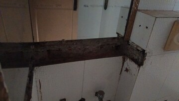 Bathroom in 4 BHK Apartment at Eldeco Utopia, Sector 93a – for Rent
