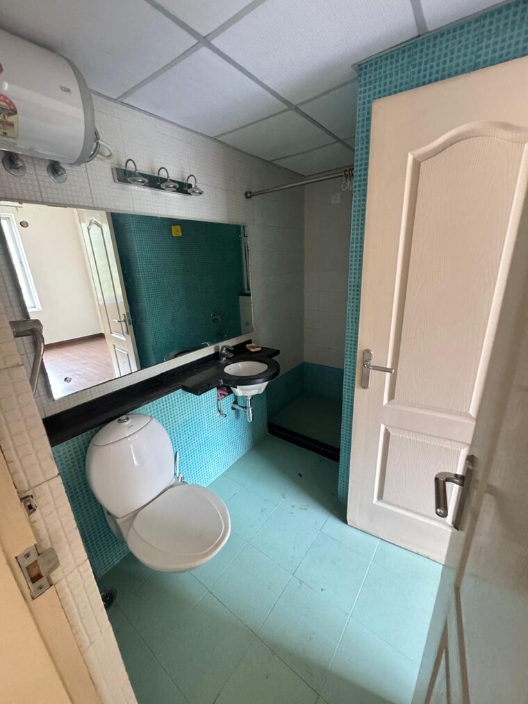 Attached Bathroom, sector 66 2 Bedroom 1395 Sq.Ft. Apartment In Sector 66 Mohali 9014467