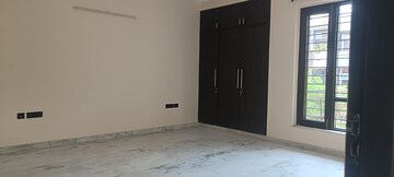 Room in 6 BHK Villa at Sector 41 – for Rent