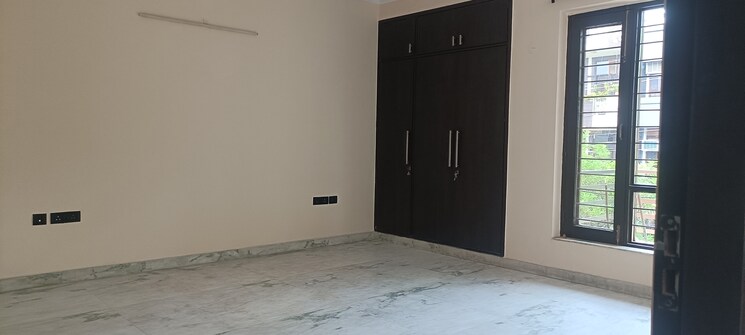 Room, sector 41 6 Bedroom 200 Sq.Ft. Villa In Sector 41 Noida 9014468