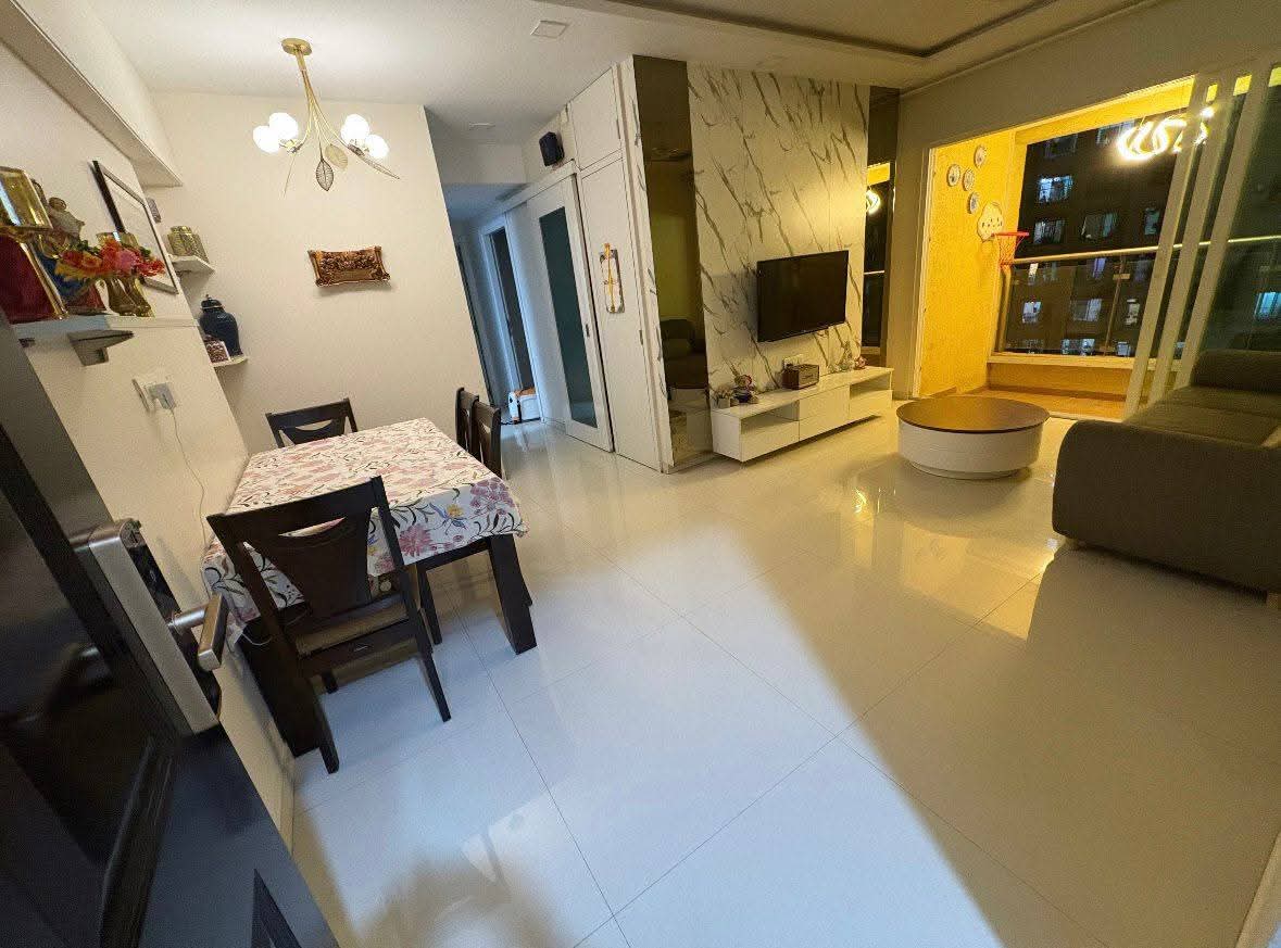 2 BHK Apartment For Rent in Rustomjee Urbania Azziano