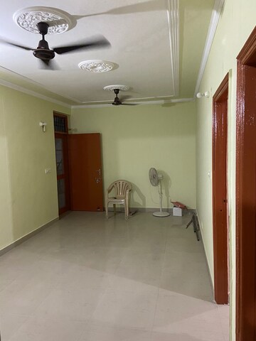 Room in 3 BHK Apartment at Super Enclave, Sector 49 – for Sale
