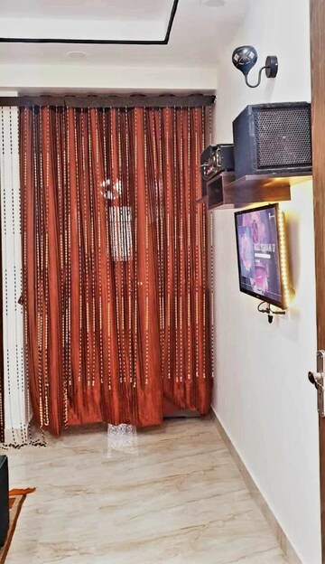 Furnished Amenities in 1 BHK Builder Floor at Mehrauli – for Rent