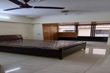 Bedroom in 2 BHK Apartment at Azad Nagar Sangam CHS, Andheri West – for Rent