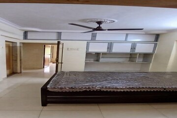 Bedroom in 2 BHK Apartment at Azad Nagar Sangam CHS, Andheri West – for Rent
