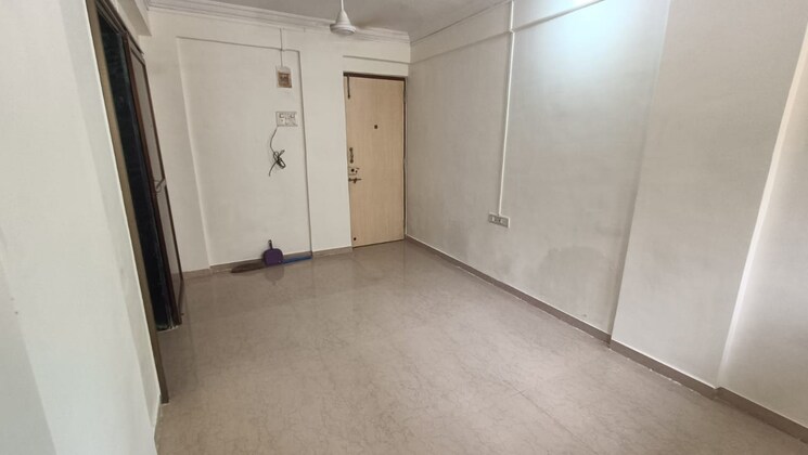 Room, raj-dahisar 1 RK 305 Sq.Ft. Apartment In Dahisar East Mumbai 9014547