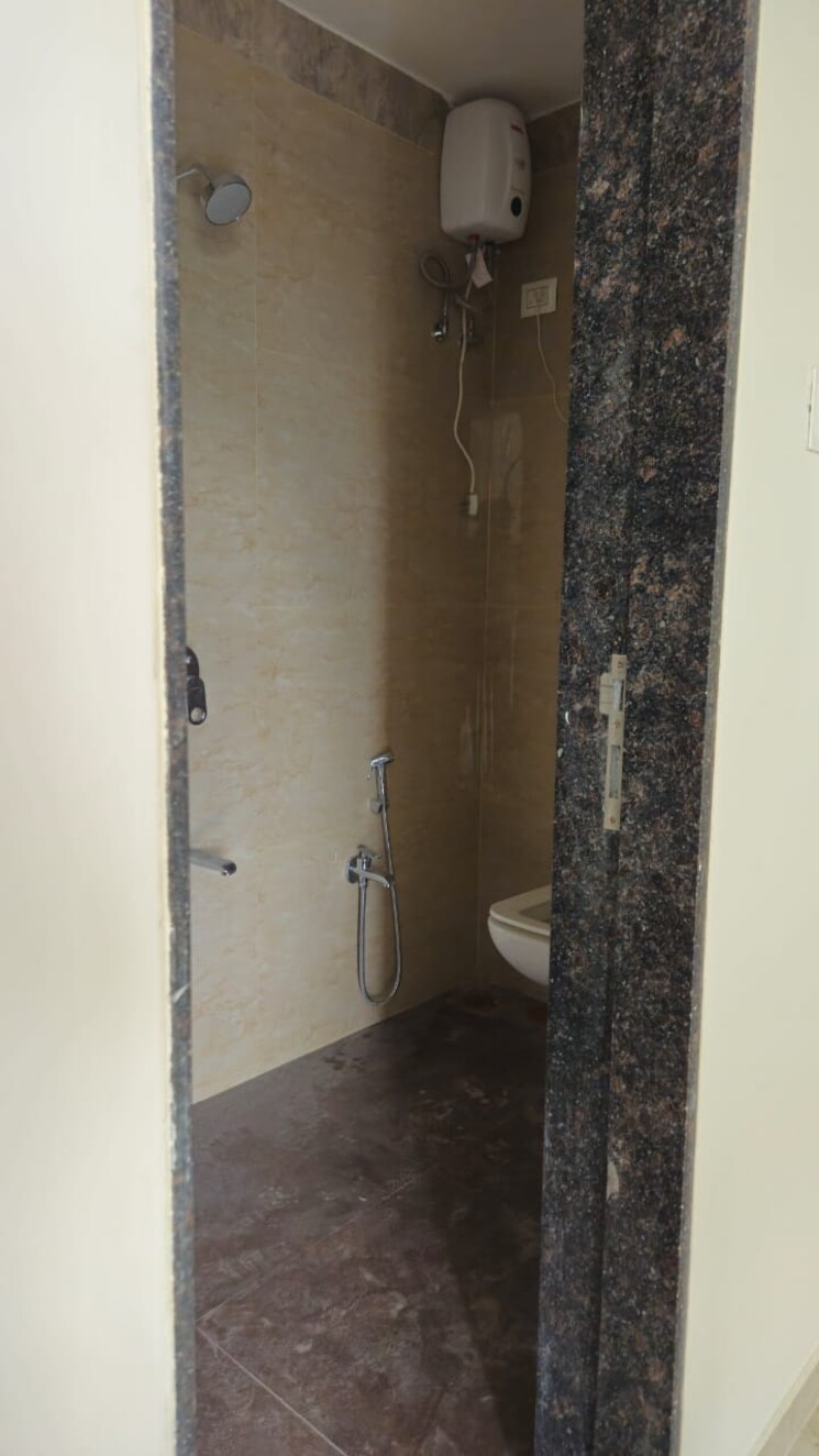 Bathroom, chandak-east-woods 1 Bedroom 376 Sq.Ft. Apartment In Dahisar East Mumbai 9014581