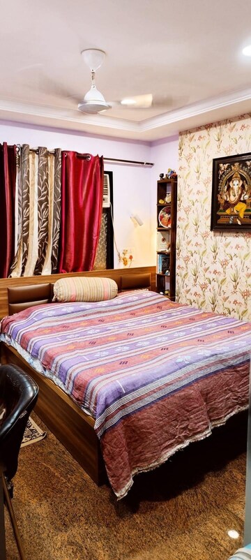 Bedroom in 2 BHK Apartment at Versova View, Andheri West – for Rent