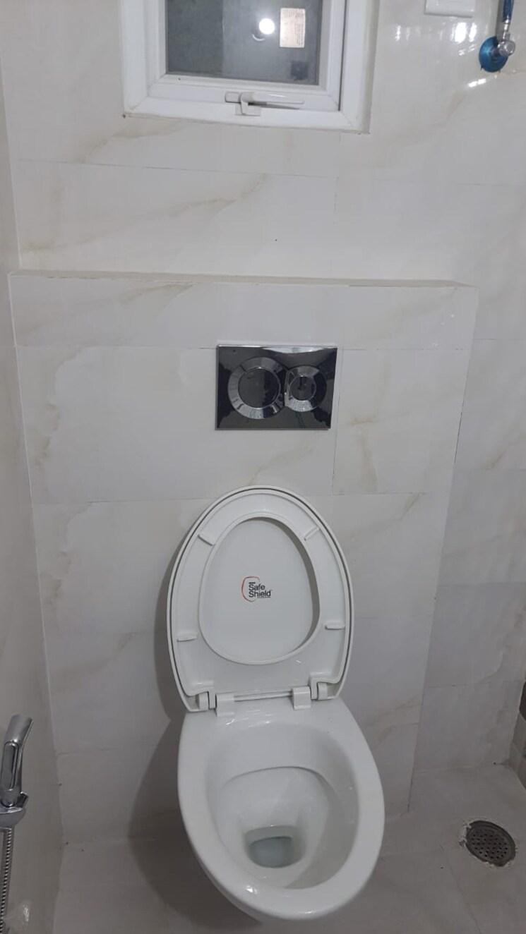 Bathroom, sushma-elite-cross 3 Bedroom 1685 Sq.Ft. Apartment In Dhakoli Zirakpur 9014597