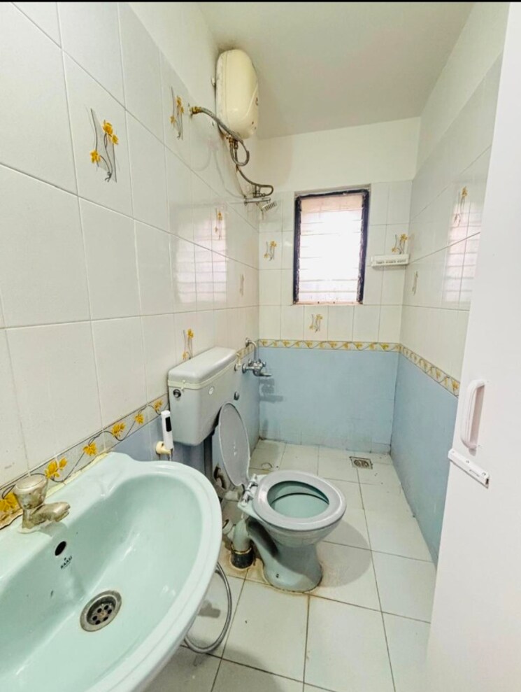 Bathroom, viman-pride 2 Bedroom 1100 Sq.Ft. Apartment In Viman Nagar Pune 9014610