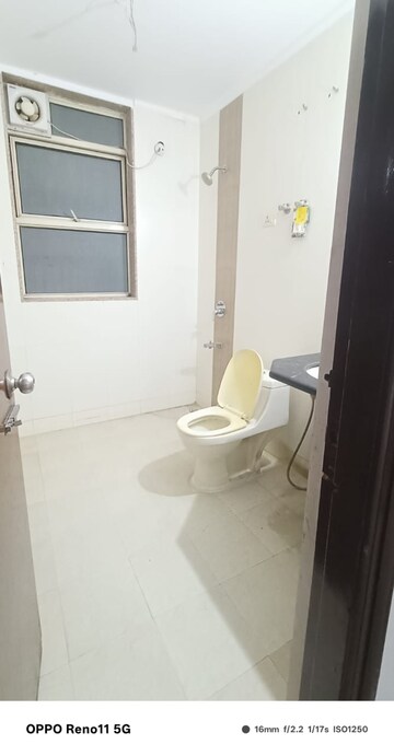 Bathroom in 3 BHK Apartment at Pragati Hills, Sector 47 – for Rent