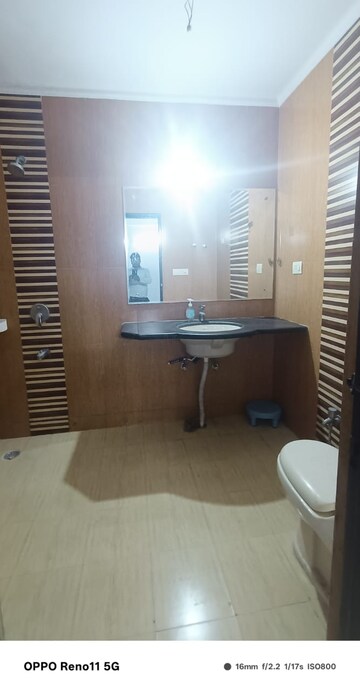 Bathroom in 3 BHK Apartment at Pragati Hills, Sector 47 – for Rent