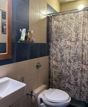 Bathroom in 2.5 BHK Apartment at Dosti Group Acres, Wadala East – for Sale