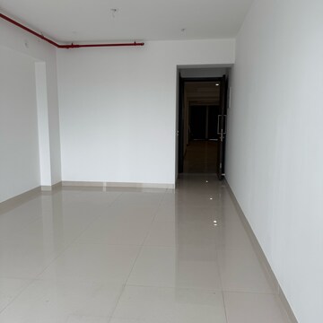 Room in 3 BHK Apartment at Sunteck City Avenue 4, Somani Gram – for Rent