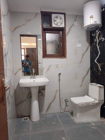 Bathroom in 2 BHK Builder Floor at Saket – for Rent