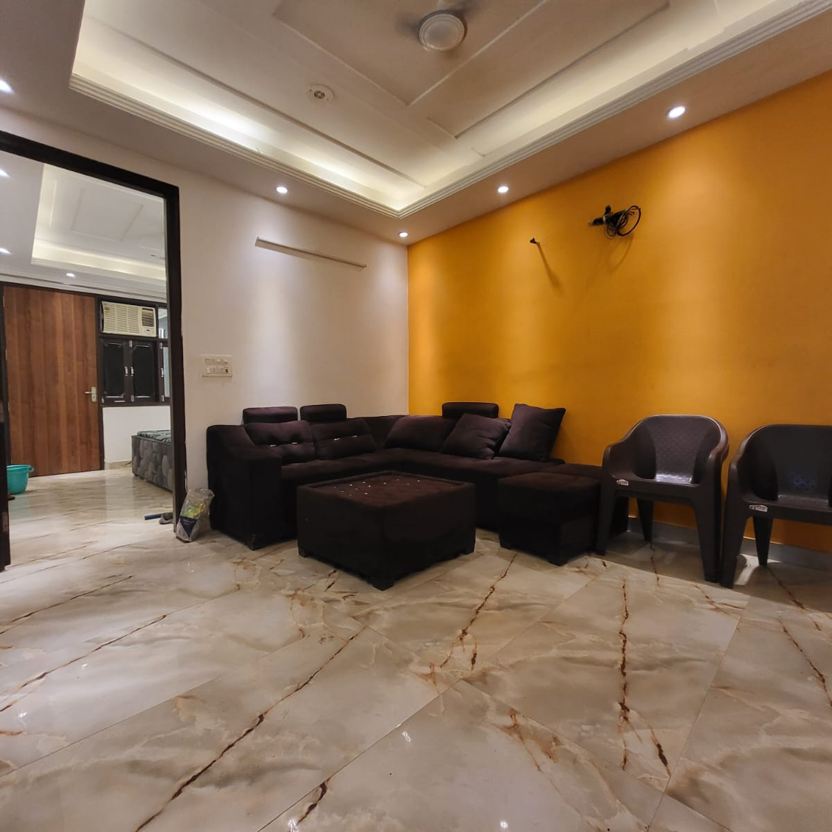 2 BHK Builder Floor For Rent in Saket