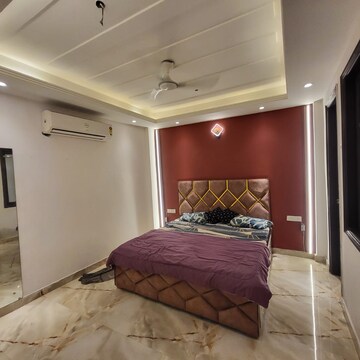 Bedroom in 2 BHK Builder Floor at Saket – for Rent