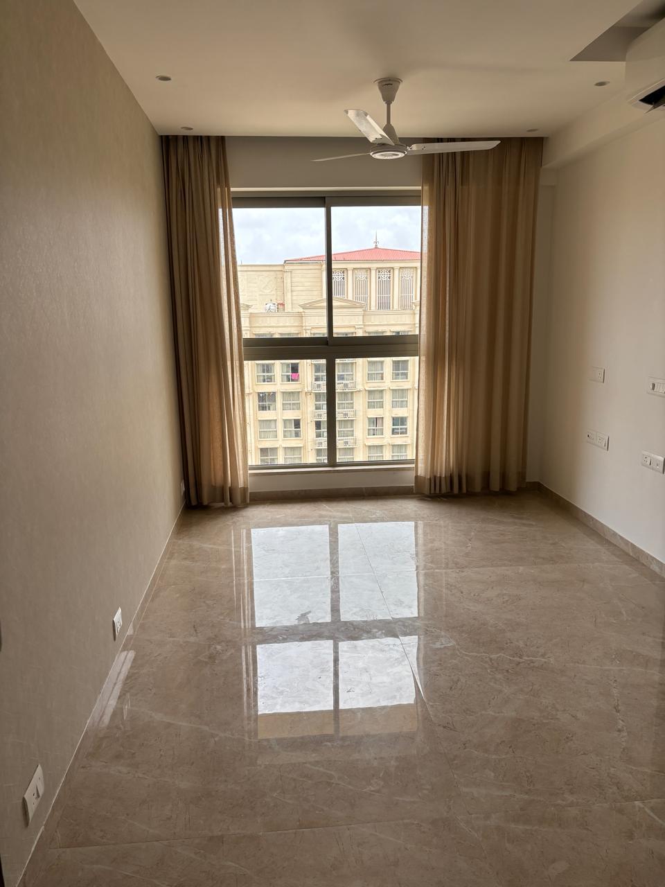 3 BHK + Pooja Room Apartment For Rent in Hiranandani Highland