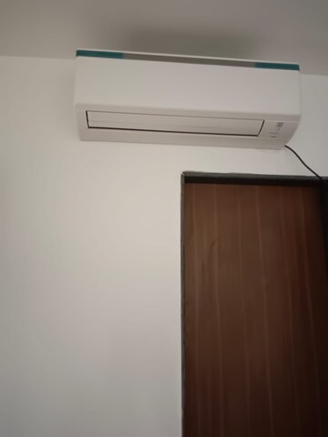 Room in 2 BHK Apartment at Kohinoor Tinsel Town, Hinjewadi – for Rent