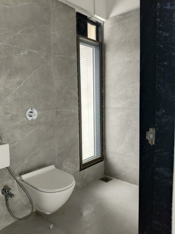 Bathroom, nvn-odc-1 2 Bedroom 624 Sq.Ft. Apartment In Goregaon West Mumbai 9014783