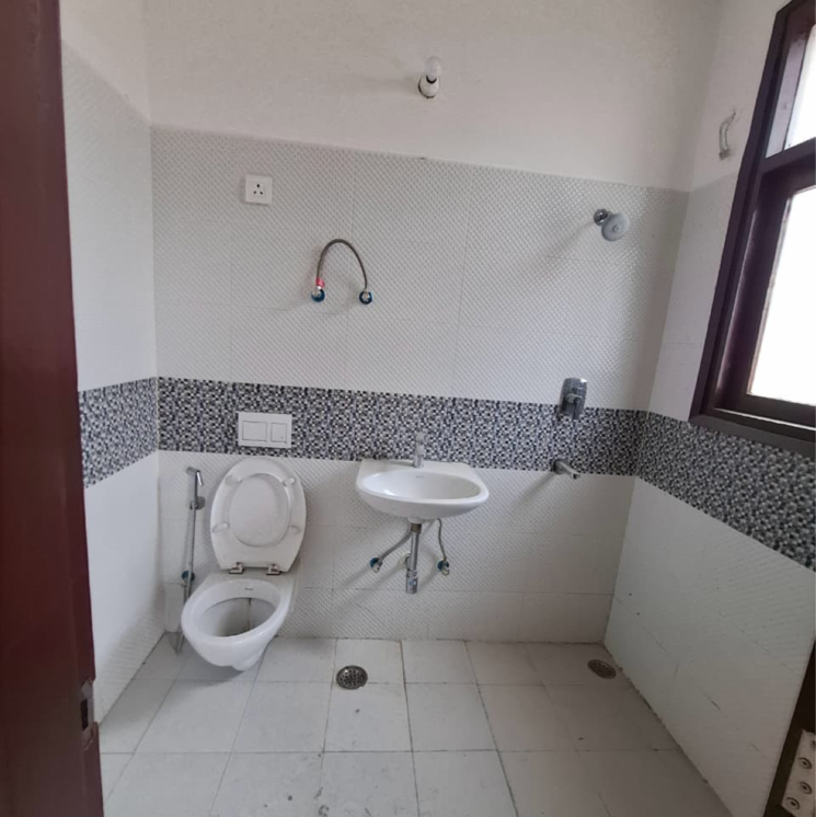 Bathroom, wave-floors-premium 3.5 Bedroom 2500 Sq.Ft. Builder Floor In Wave City Ghaziabad 9014810