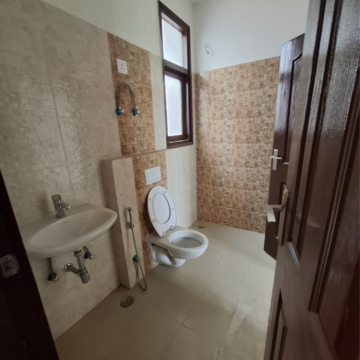 Bathroom in 3.5 BHK Builder Floor at Wave Floors Premium, Wave City – for Rent