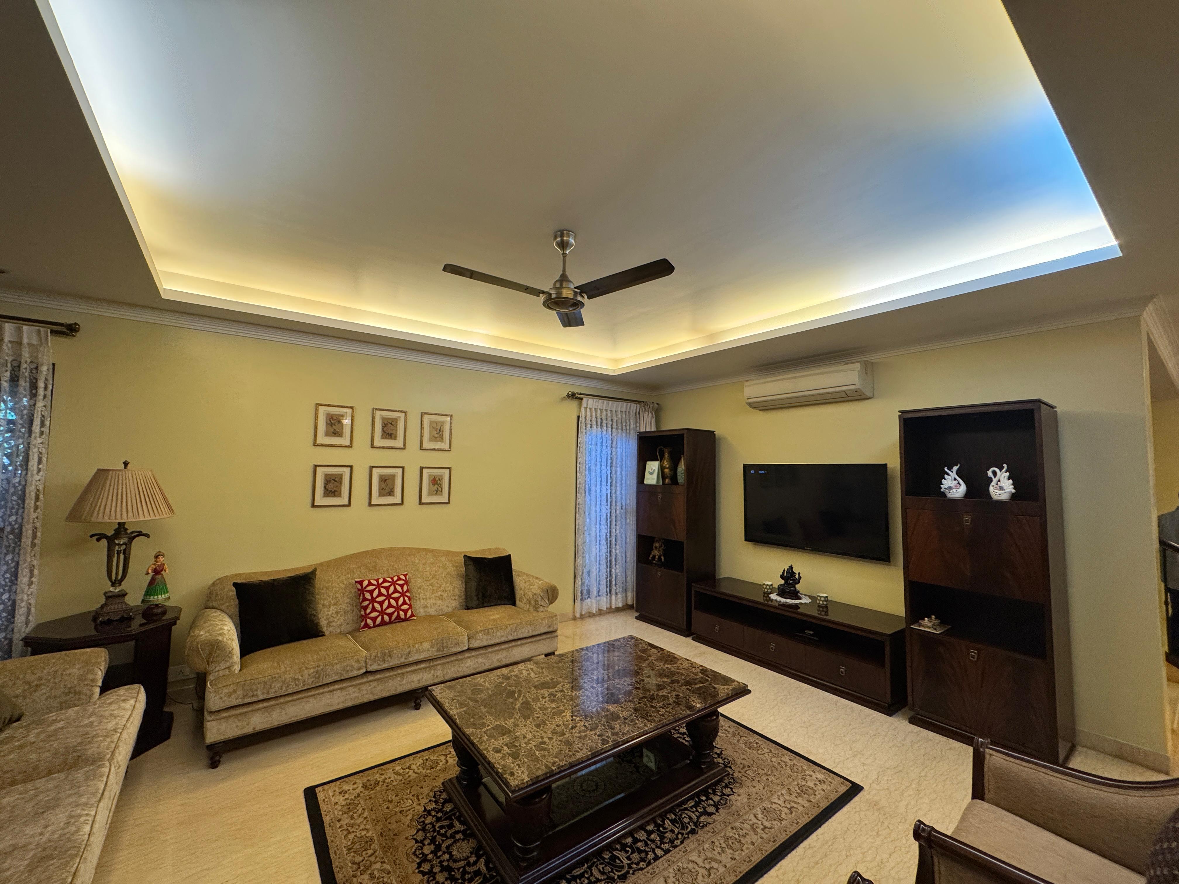 4 BHK + Pooja Room,Servant Room,Study Room,Extra Room Villa For Sale in Manyata Residency