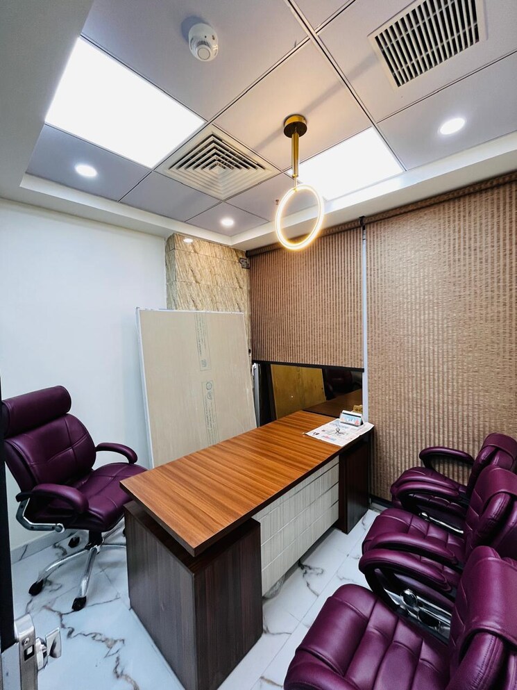 Team Area, alphathum Commercial Office Space 532 Sq.Ft. In Sector 90 Noida 9014836