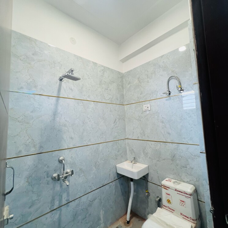 Attached Bathroom, jalpura 2 Bedroom 1100 Sq.Ft. Builder Floor In Jalpura Greater Noida 9014845