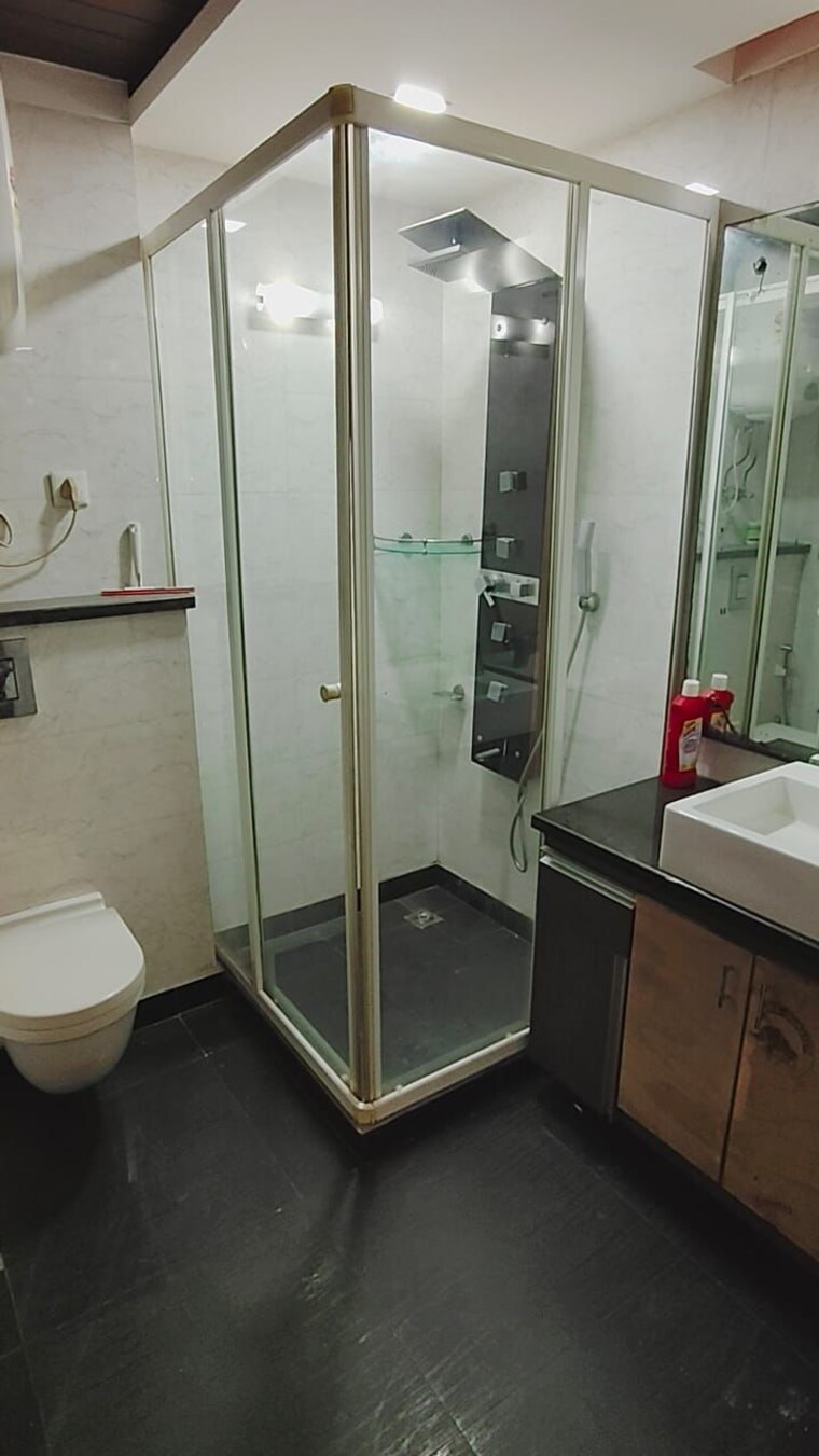Bathroom, dayanand colony 2 Bedroom 900 Sq.Ft. Builder Floor In Dayanand Colony Delhi 9014844