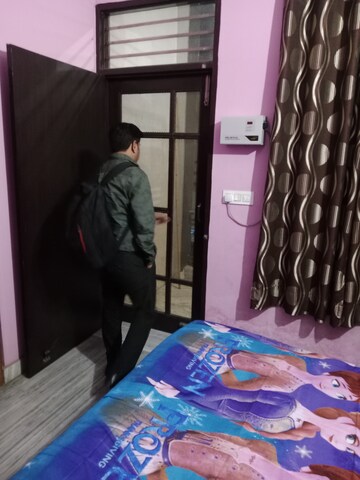 Bedroom in 1 BHK Builder Floor at Shanti Nagar – for Rent