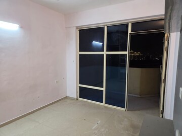 Room in 2 BHK Apartment at Pyramid Urban Homes 3, Sector 67a – for Rent