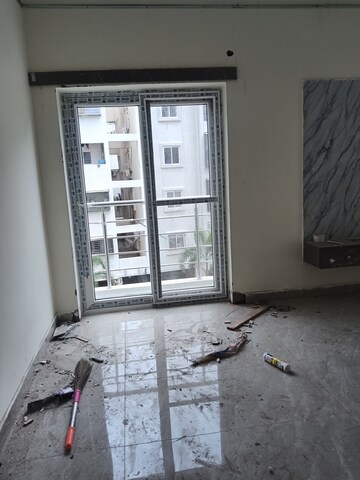 Room in 2 BHK Apartment at Manikonda – for Rent