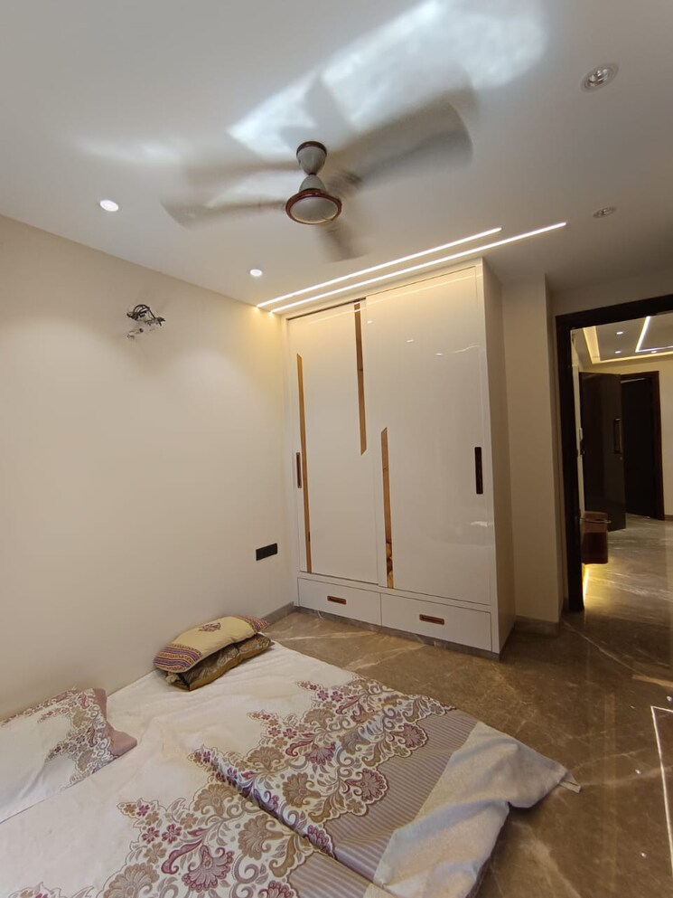Living Room, shubh-niketan-apartments 3 Bedroom 1450 Sq.Ft. Apartment In Paschim Vihar Delhi 9014863