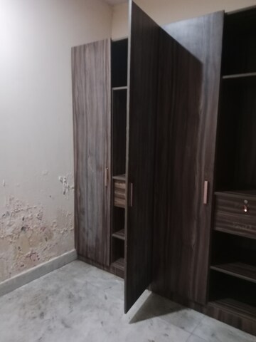 Room in 1.5 BHK Independent House at Ansals Sushant City – for Rent
