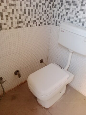 Bathroom in 1.5 BHK Builder Floor at Huda – for Rent