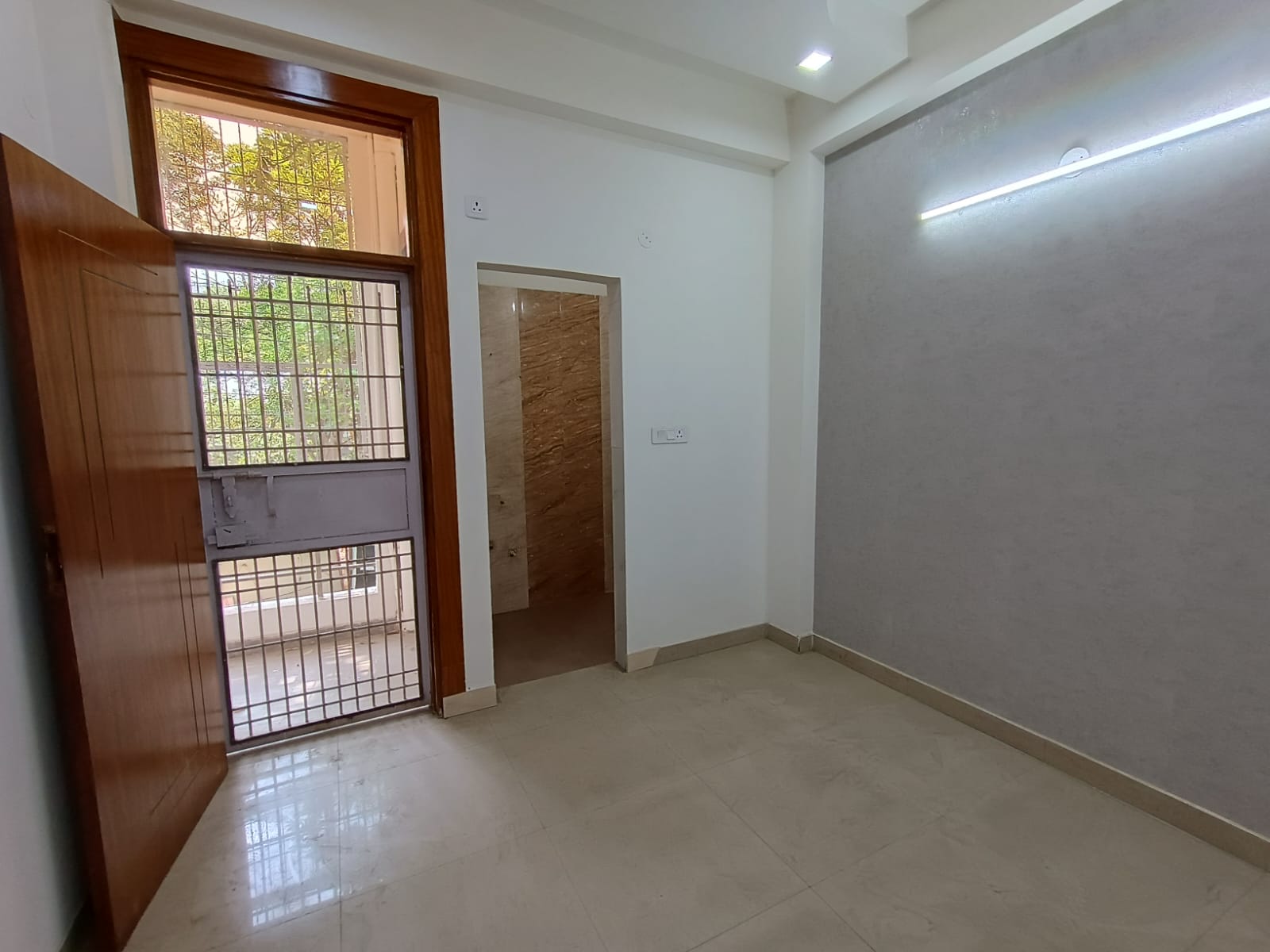 2 BHK Builder Floor For Sale in Super House Floor