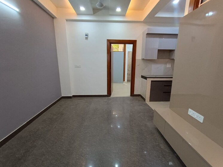 Kitchen, super-house-floor 2 Bedroom 90 Sq.Mt. Builder Floor In Govindpuram Ghaziabad 9014893