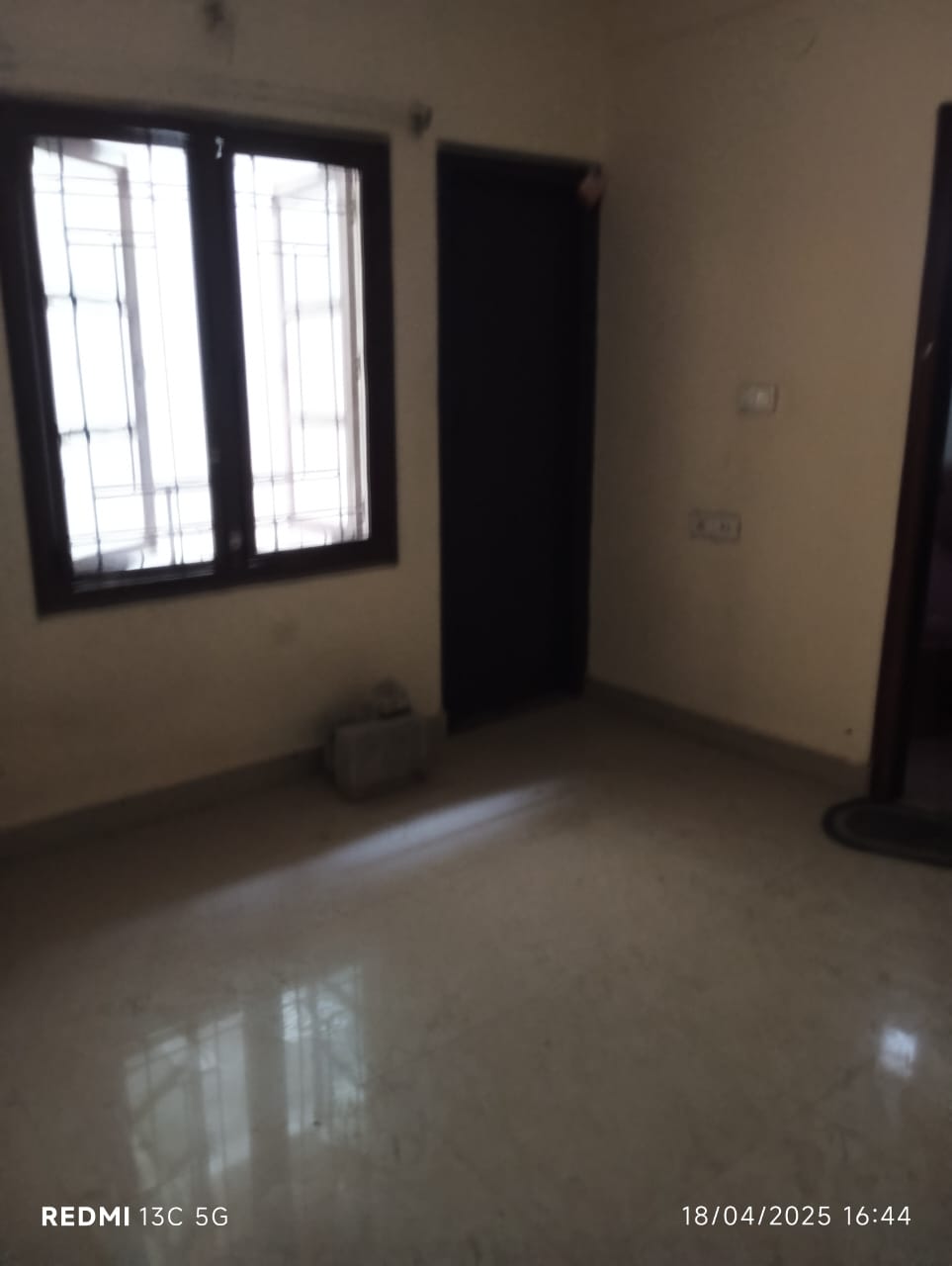 2 BHK Apartment For Rent in Lake Enclave