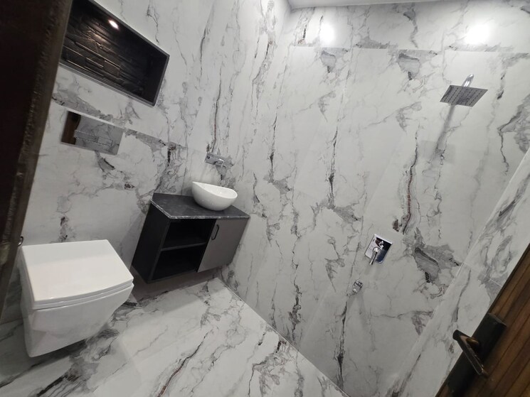 Attached Bathroom, ambala highway 3 Bedroom 132 Sq.Yd. Apartment In Ambala Highway Zirakpur 9014901