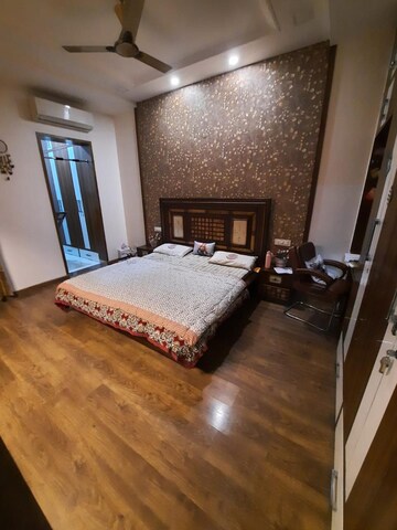 Bedroom in 5 BHK Apartment at Sector 79 – for Sale