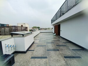 Terrace in 4 BHK Builder Floor at Safdarjung Enclave – for Sale