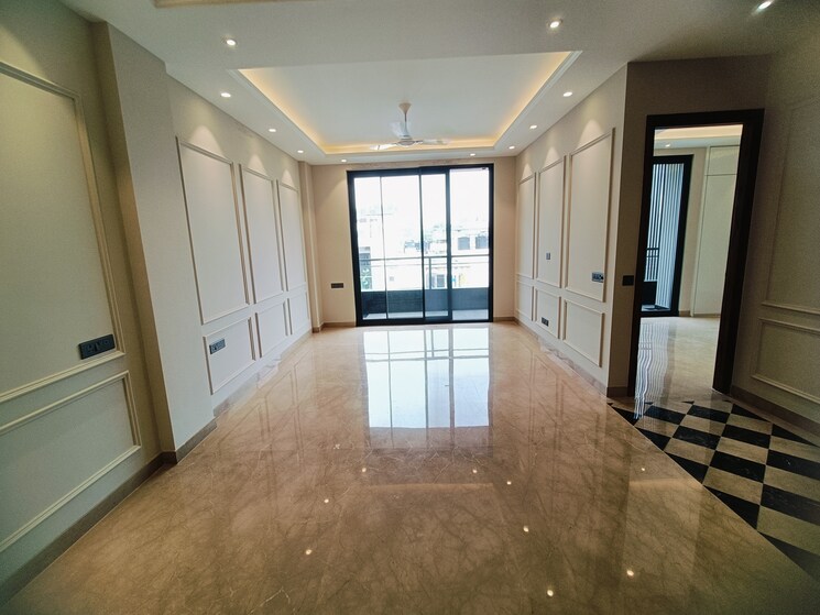 Living Room, safdarjung enclave 4 Bedroom 215 Sq.Yd. Builder Floor In Safdarjung Enclave Delhi 9014910